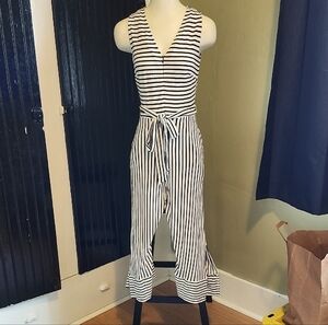 Black and White Sleeveless Pantsuit  with Tie Front and Pockets